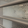 Volet de protection sur-mesure lame perforées pour magasins
