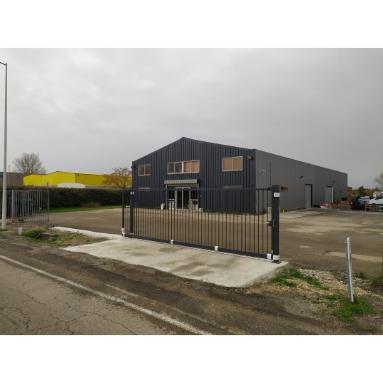 Portail Industriel Coulissant Galvanisé Plastifié L6000 H2000 CENTAURUS120 Manuel Barreaudé